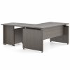 Mesa CERES con ala rectangular de Ismobel, encimera bilaminada y costados de panel sobre fondo blanco